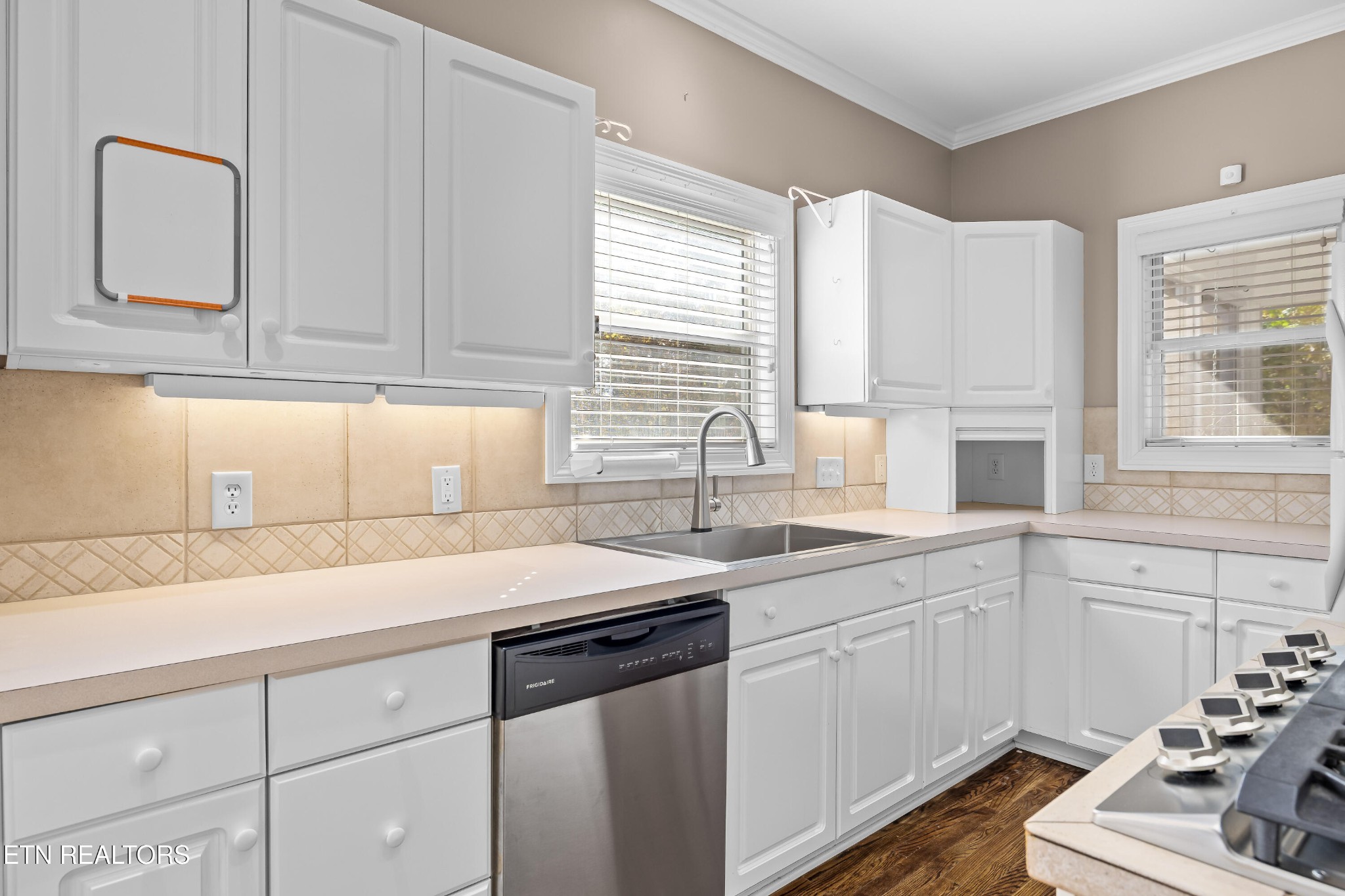 216 Peninsula Road Harriman, TN 37748 - Photo 9 of 46 Gallery Image 9