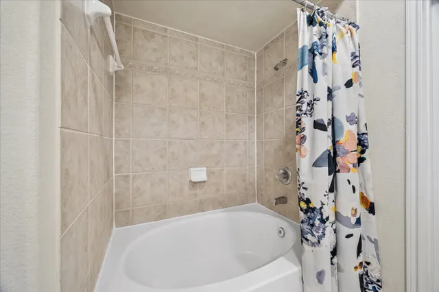 $315,000 | 12707 Boheme Drive, Unit 1304, Houston, TX 77024