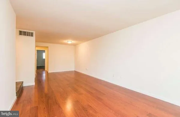 $2,000 | 326 Hermit Street, Philadelphia, PA 19128