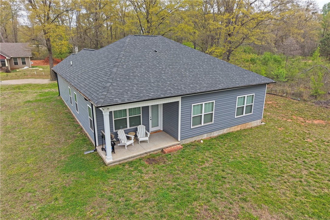 3131 Lullwater Drive Anderson, SC 29624 - Photo 25 of 31 This captivating home boasts a harmonious blend of classic charm and modern functionality.