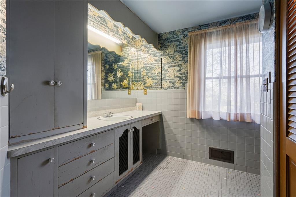 480 Roosevelt Road Pittsburgh, PA 15237 - Photo 24 of 44 Gallery Image 24