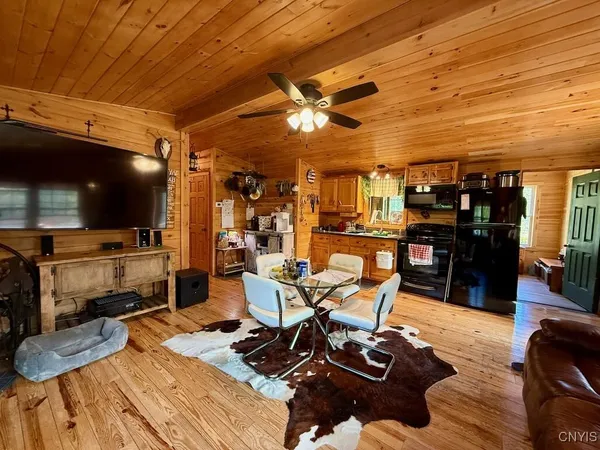 $369,900 | 3114 Potter Road, Osceola, NY 13437