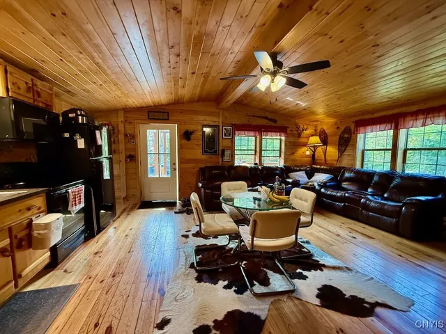 $369,900 | 3114 Potter Road, Osceola, NY 13437