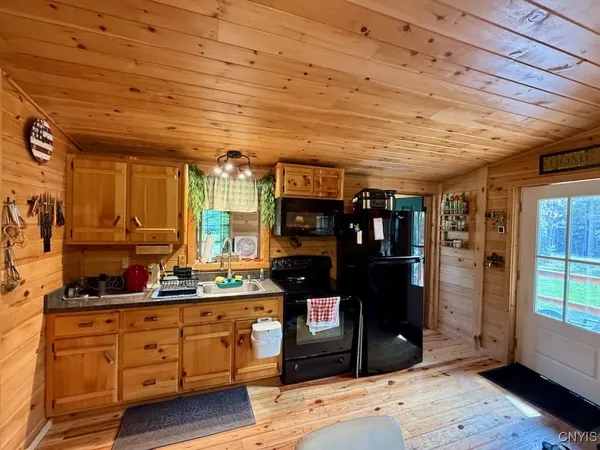 $369,900 | 3114 Potter Road, Osceola, NY 13437