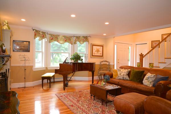 40 Allen Road Swampscott, MA 01907 - Photo 4 of 29 Gallery Image 4