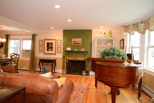 40 Allen Road Swampscott, MA 01907 - Photo 6 of 29 Gallery Image 6