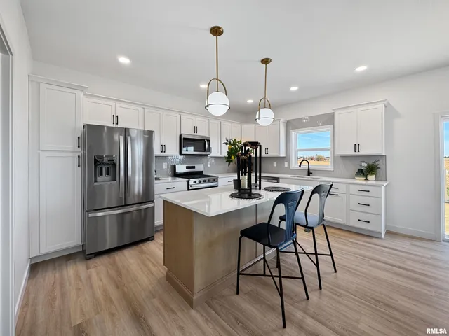 $524,900 | 1621 Rustic Oak Drive, Washington, IL 61571