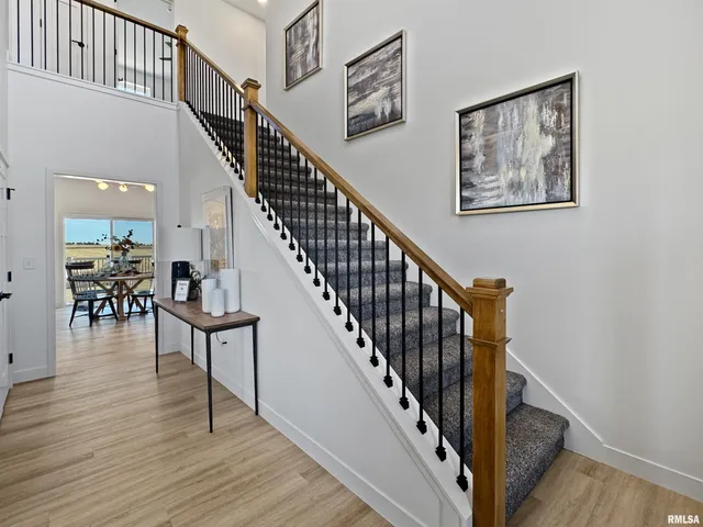 $524,900 | 1621 Rustic Oak Drive, Washington, IL 61571