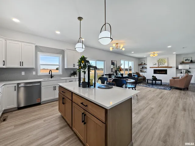 $524,900 | 1621 Rustic Oak Drive, Washington, IL 61571