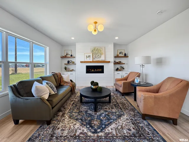 $524,900 | 1621 Rustic Oak Drive, Washington, IL 61571