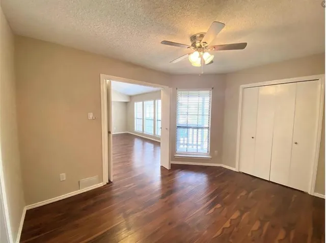 $305,000 | 3101 Townbluff Drive, Unit 423, Plano, TX 75075