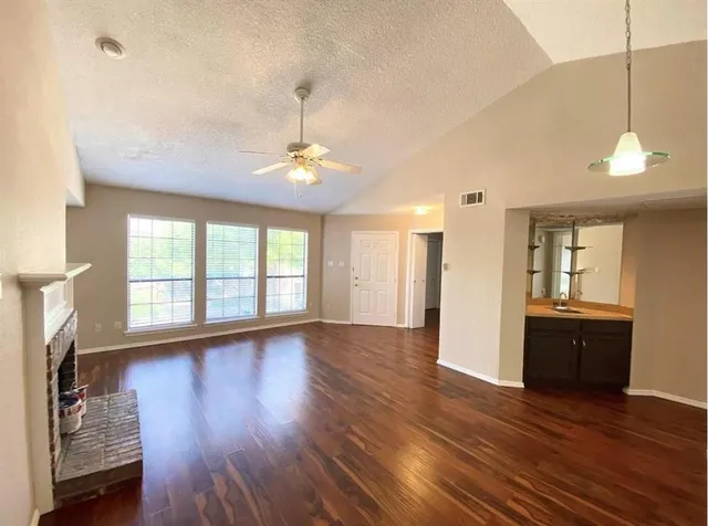 $305,000 | 3101 Townbluff Drive, Unit 423, Plano, TX 75075