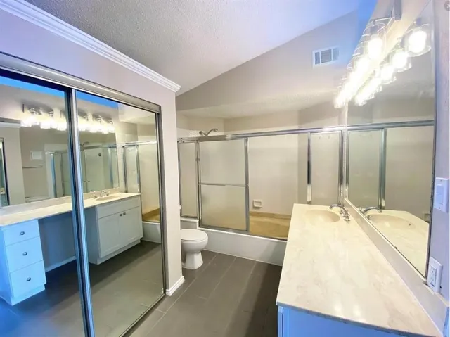 $305,000 | 3101 Townbluff Drive, Unit 423, Plano, TX 75075