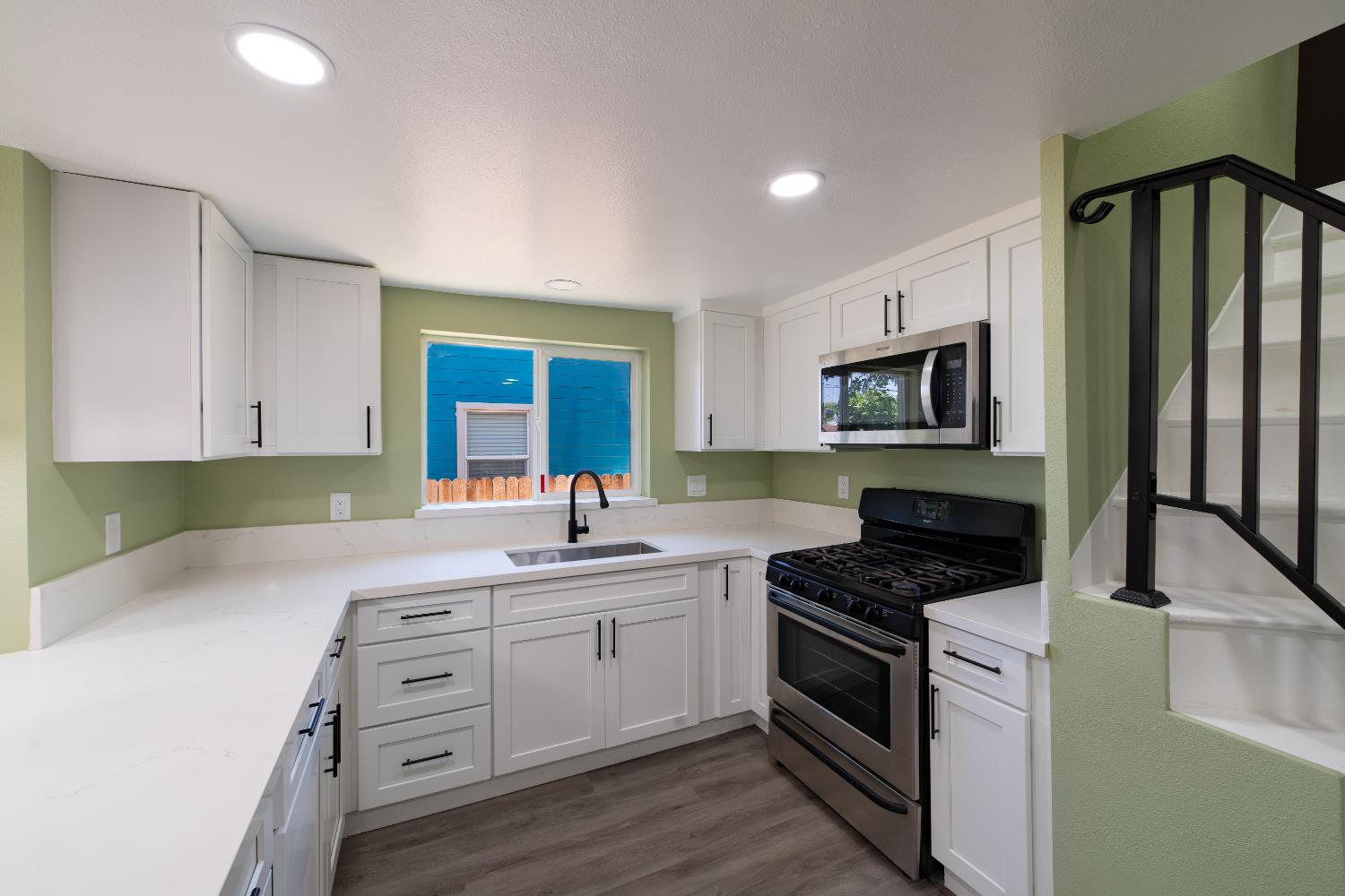632 West 25th Street Merced, CA 95340 - Photo 5 of 37