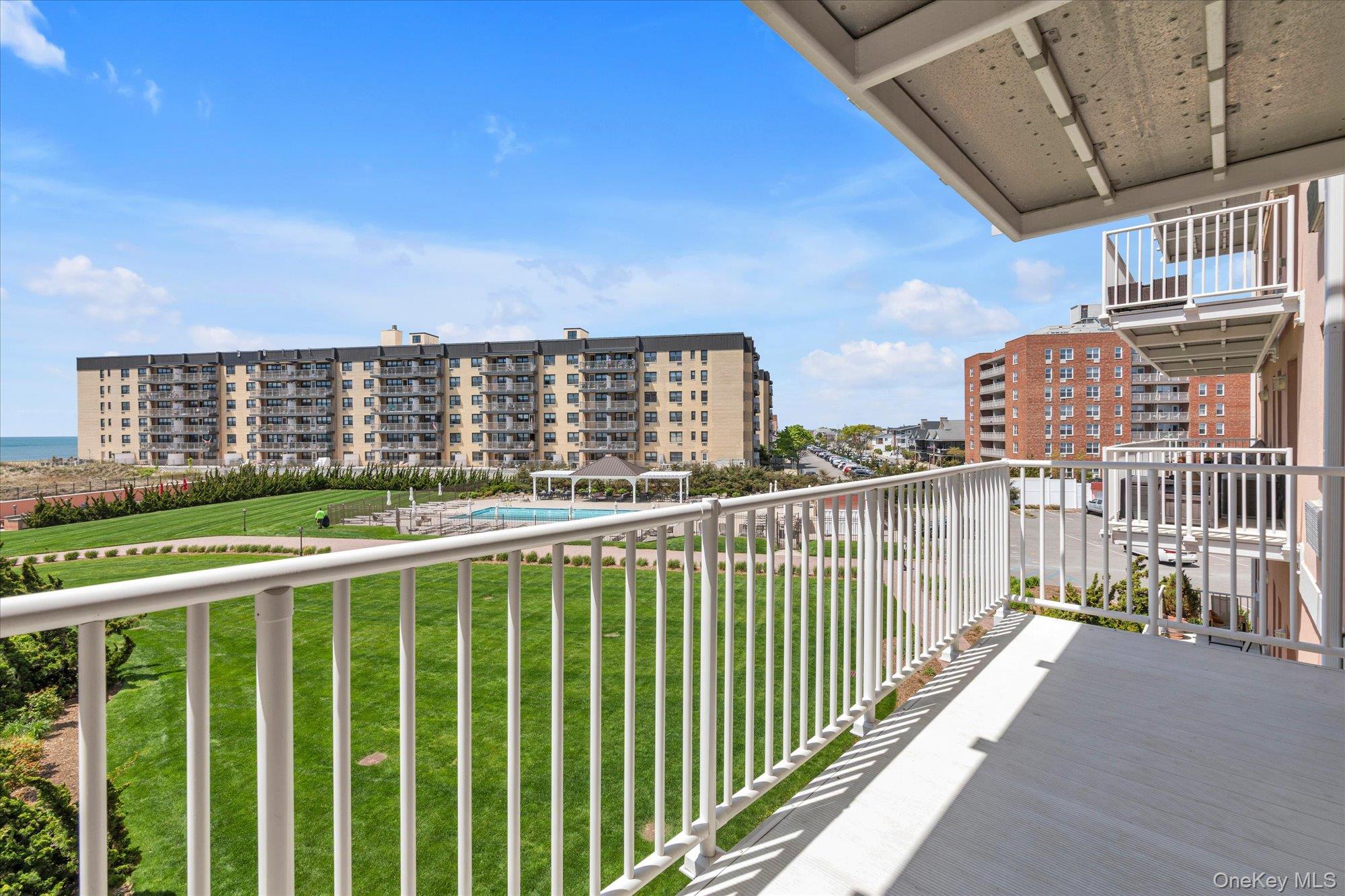 2 Richmond Road, Unit 3U Lido Beach, NY 11561 - Photo 15 of 35