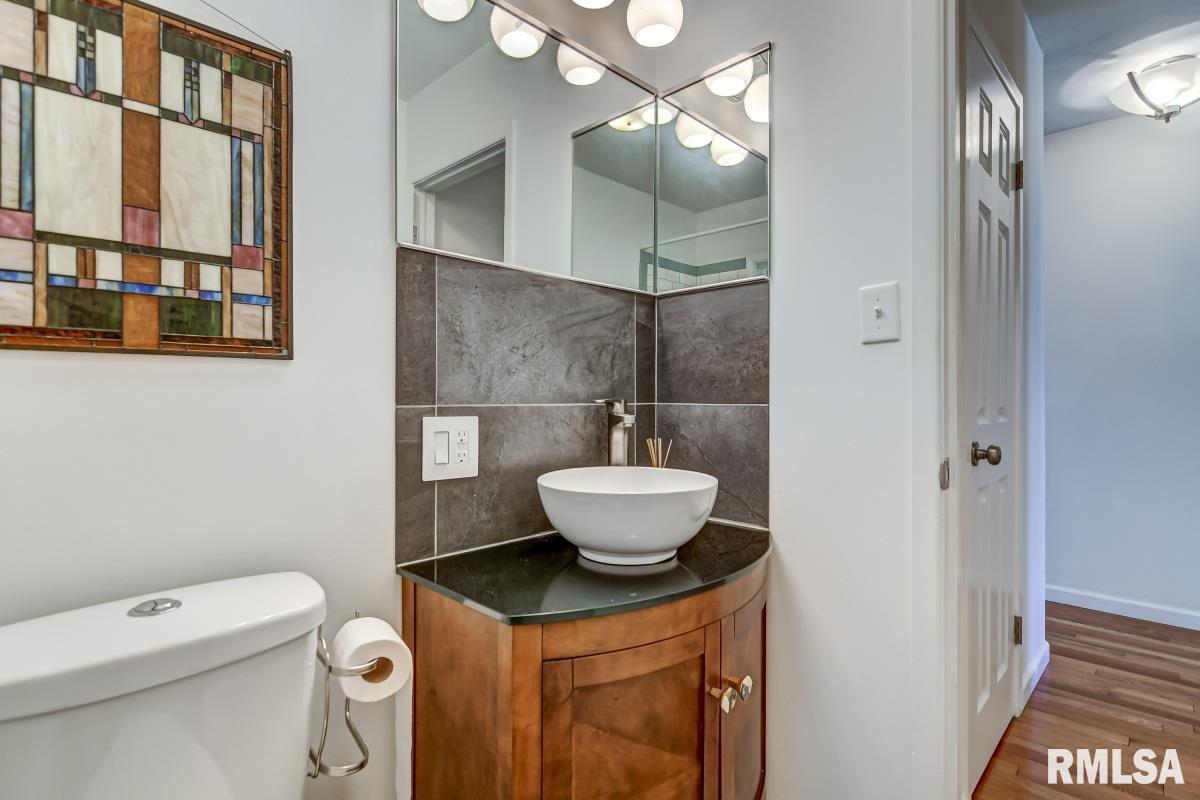 1712 West Governor Street Springfield, IL 62704 - Photo 13 of 39 Gallery Image 13