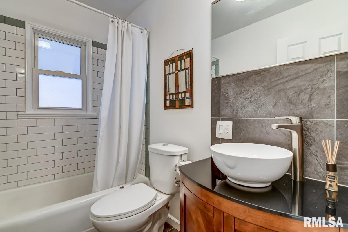 1712 West Governor Street Springfield, IL 62704 - Photo 14 of 39 Gallery Image 14