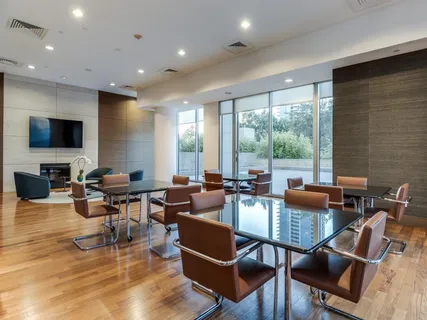 $1,645,000 | 2900 McKinnon Street, Unit 2204, Dallas, TX 75201