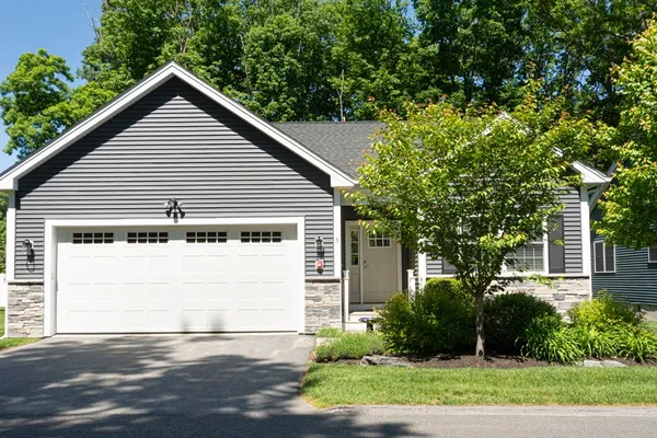 $759,900 | 5 Abby Lane, Unit 5, Shrewsbury, MA 01545