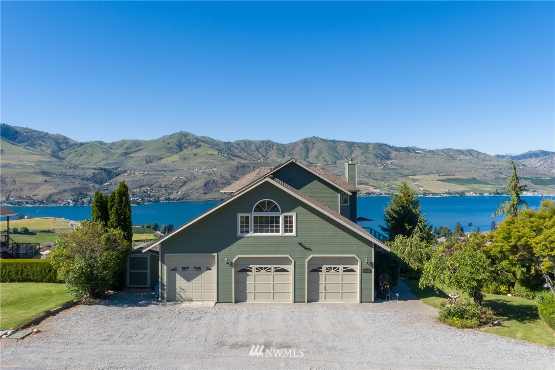 120 Pinnacle Place Chelan, WA 98816 - Photo 1 of 25