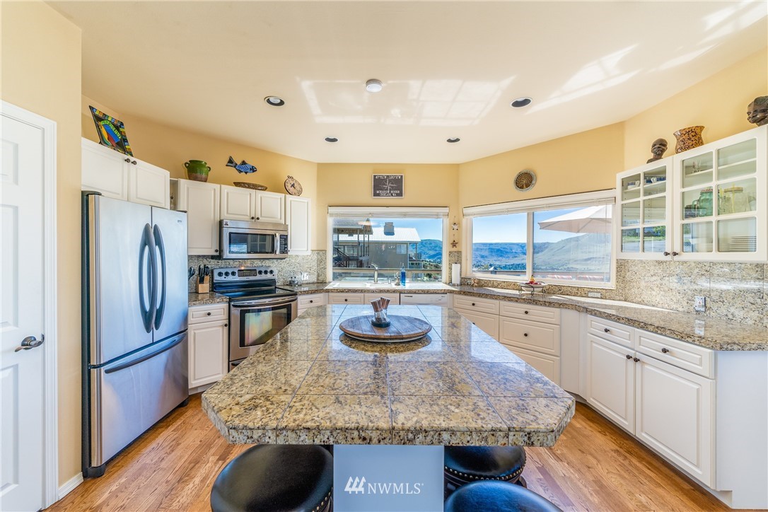120 Pinnacle Place Chelan, WA 98816 - Photo 6 of 25