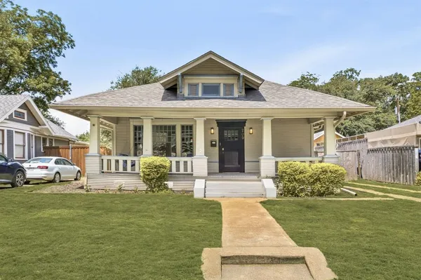$774,900 | 209 South Windomere Avenue, Dallas, TX 75208