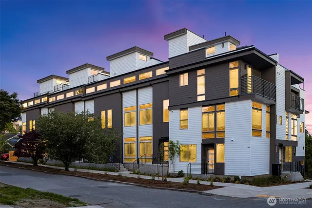 $1,069,950 | 4414 Midvale Avenue North, Seattle, WA 98103