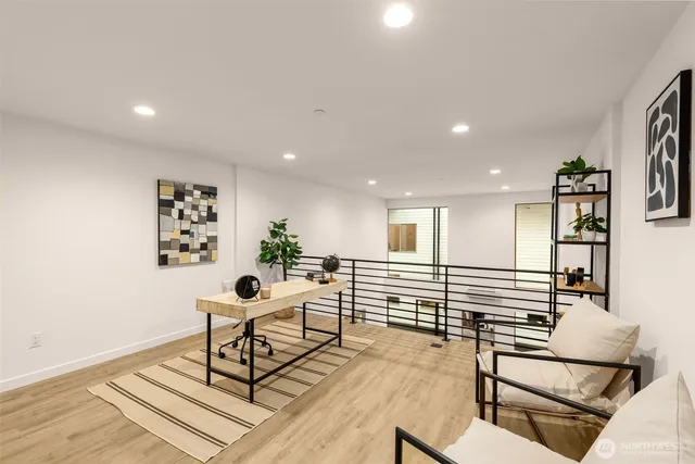 $1,069,950 | 4414 Midvale Avenue North, Seattle, WA 98103