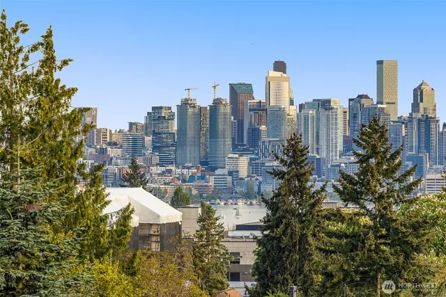 $1,069,950 | 4414 Midvale Avenue North, Seattle, WA 98103