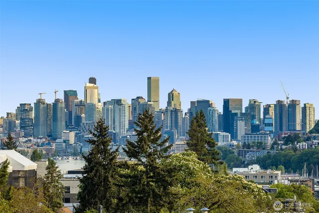 $1,069,950 | 4414 Midvale Avenue North, Seattle, WA 98103