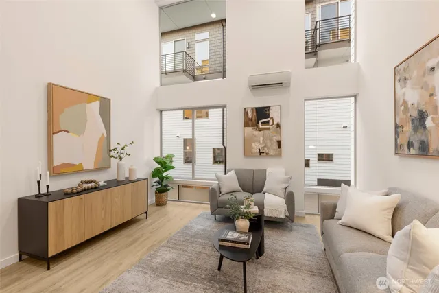 $1,069,950 | 4414 Midvale Avenue North, Seattle, WA 98103