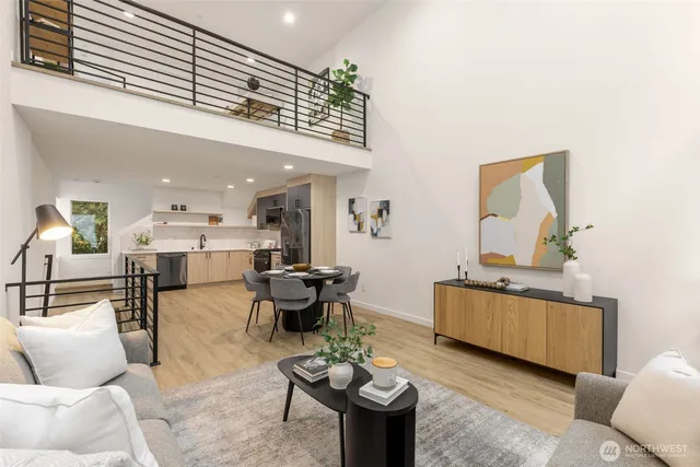 $1,069,950 | 4414 Midvale Avenue North, Seattle, WA 98103