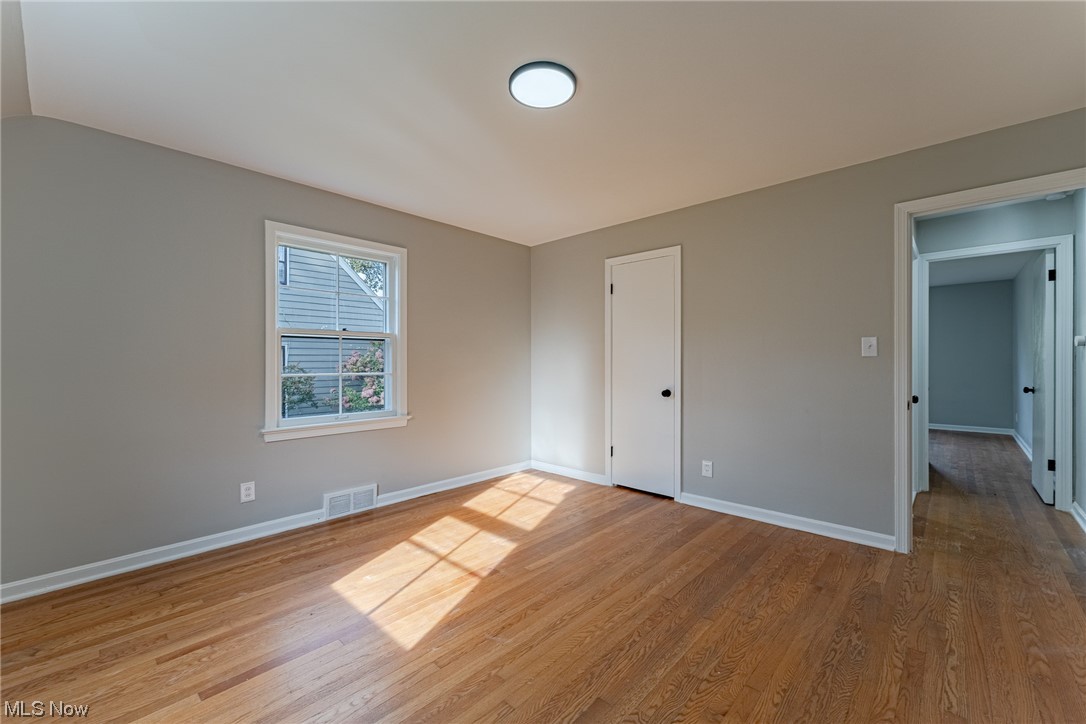 3390 Seaton Road Cleveland, OH 44118 - Photo 17 of 32