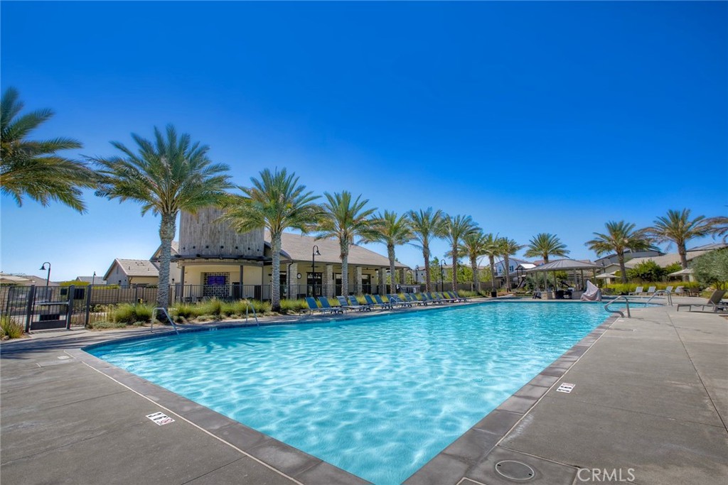 32711 Brunello Way Temecula, CA 92591 - Photo 2 of 70 Sparkling Community Pool