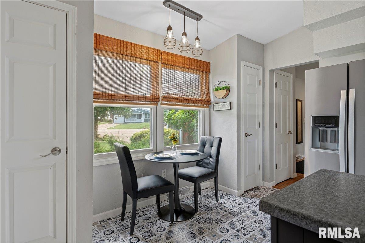 2905 Ontario Drive Springfield, IL 62707 - Photo 12 of 43