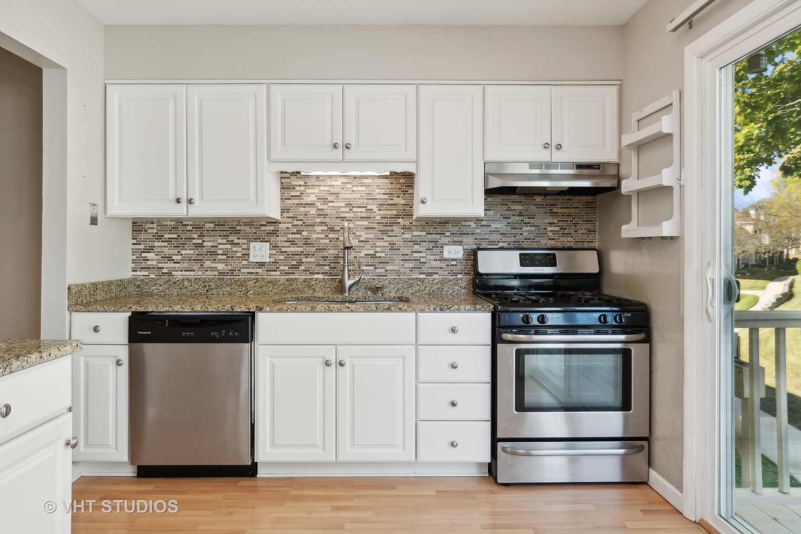 375 Springlake Lane, Unit C Aurora, IL 60504 - Photo 4 of 11