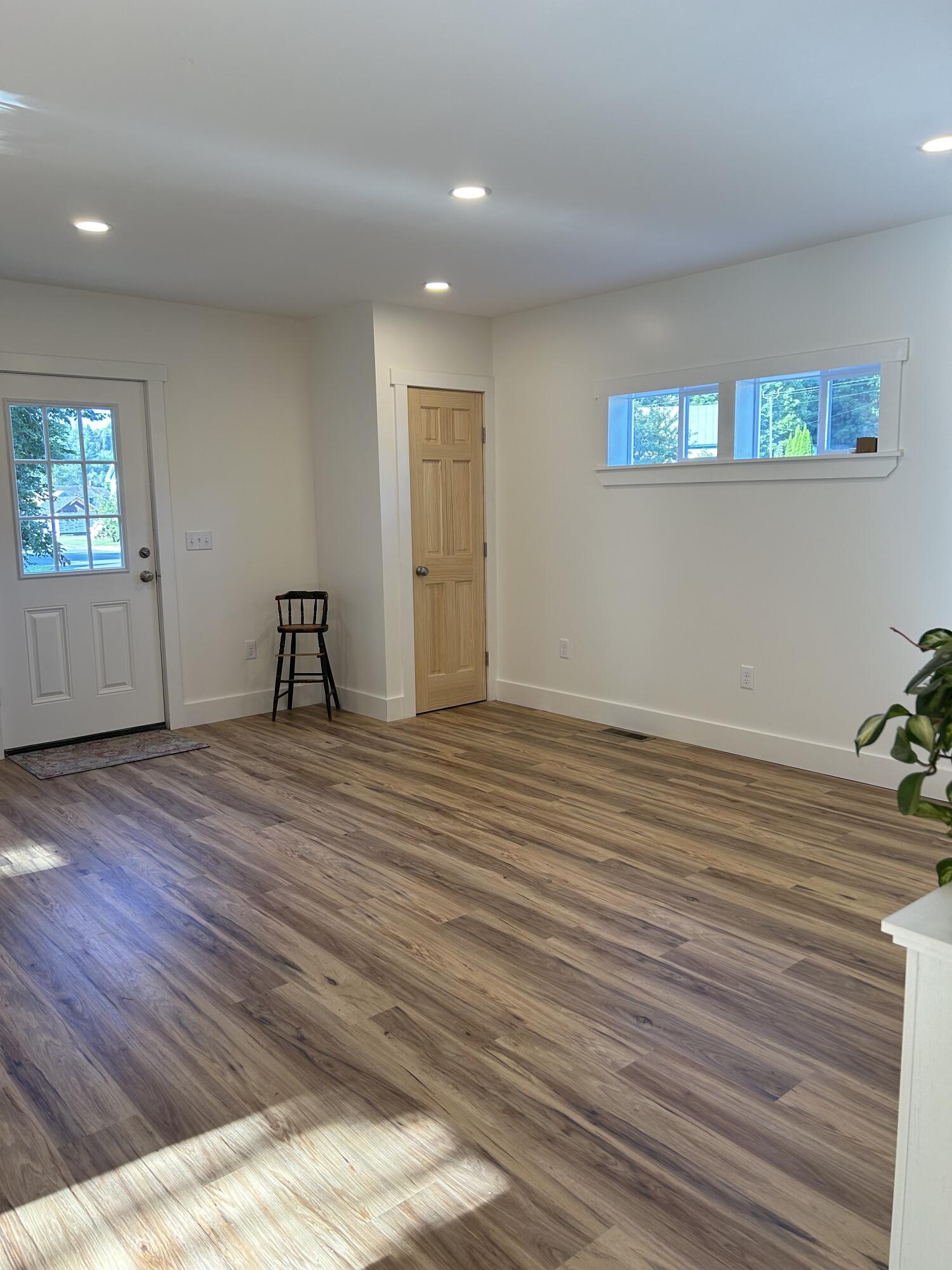 130 Wilton Road Farmington, ME 04938 - Photo 11 of 31 LR - Hallway