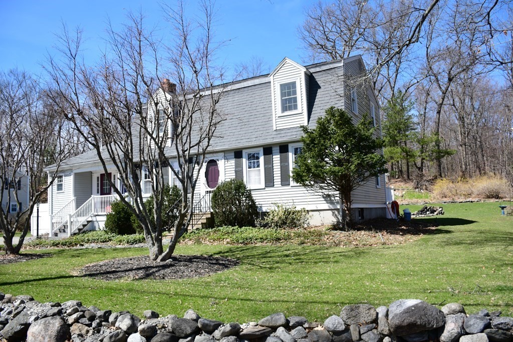 181 Chapman Road Tewksbury, MA 01876 - Photo 1 of 34 Gallery Image 1