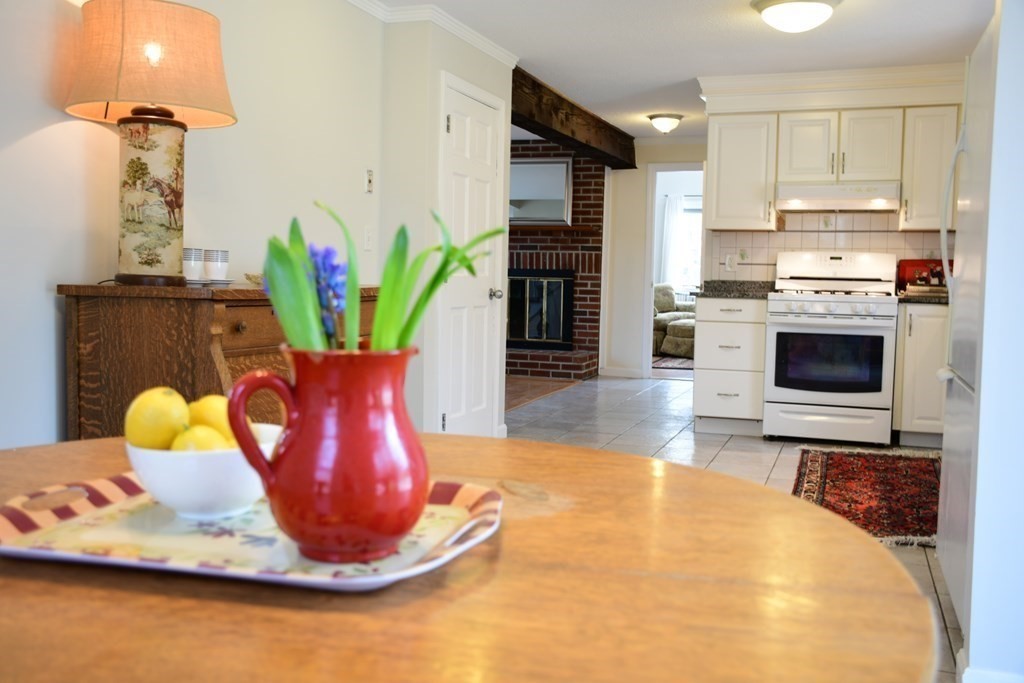 181 Chapman Road Tewksbury, MA 01876 - Photo 14 of 34 Gallery Image 14