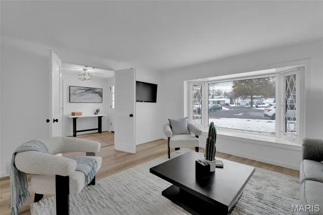 $349,900 | 504 Thornlea Court, Ballwin, MO 63011