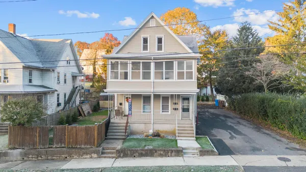 $2,200 | 32 Oak Avenue, Unit A, Shelton, CT 06484