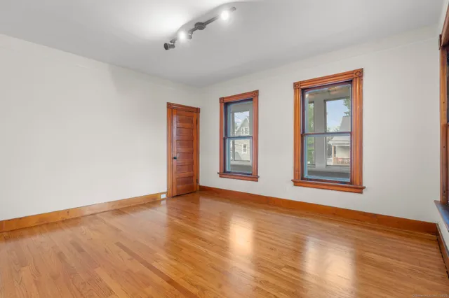 $2,200 | 32 Oak Avenue, Unit A, Shelton, CT 06484