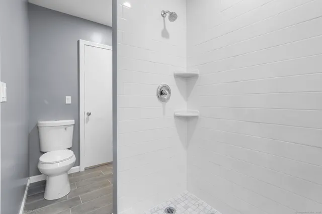 $2,200 | 32 Oak Avenue, Unit A, Shelton, CT 06484