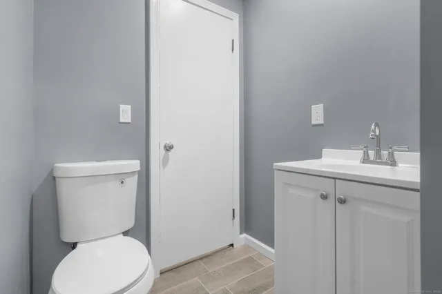 $2,200 | 32 Oak Avenue, Unit A, Shelton, CT 06484