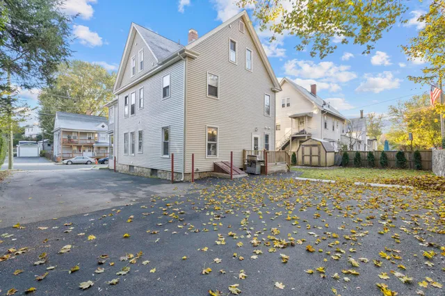 $2,200 | 32 Oak Avenue, Unit A, Shelton, CT 06484