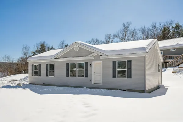 $521,400 | 169 Butternut Road, Hartford, VT 05001