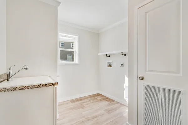 $521,400 | 169 Butternut Road, Hartford, VT 05001