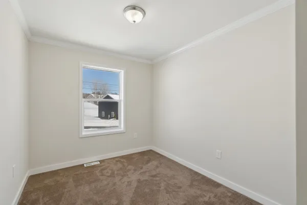 $521,400 | 169 Butternut Road, Hartford, VT 05001