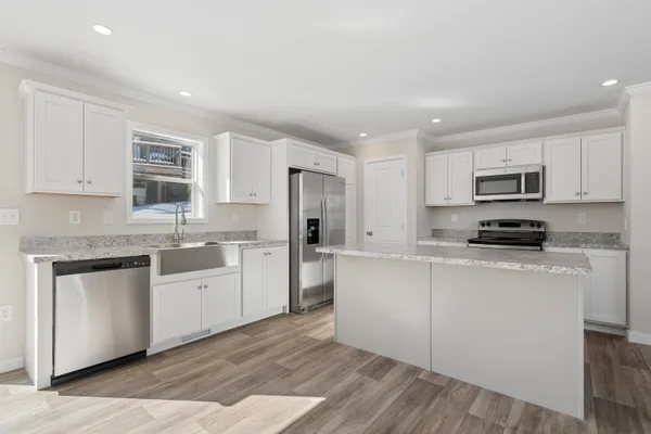 $521,400 | 169 Butternut Road, Hartford, VT 05001