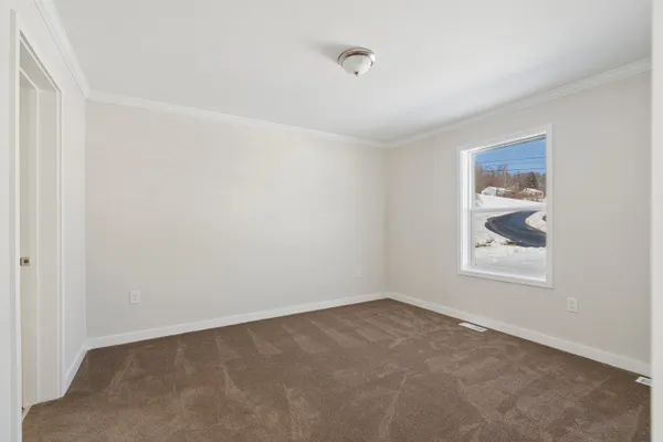 $521,400 | 169 Butternut Road, Hartford, VT 05001